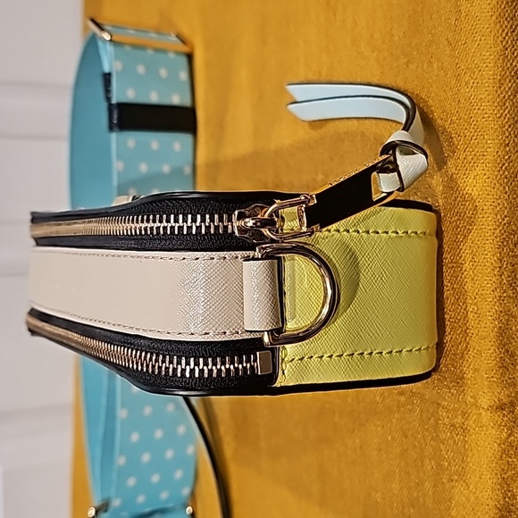 Marc Jacobs Aquaria Snapshot Crossbody - Like New - Picture 6 of 16